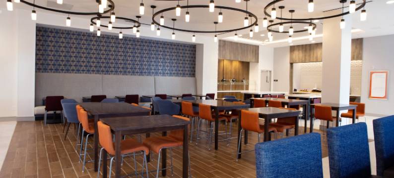 NC州南松湖希尔顿花园酒店(Hilton Garden Inn Southern Pines / Pinehurst)图片