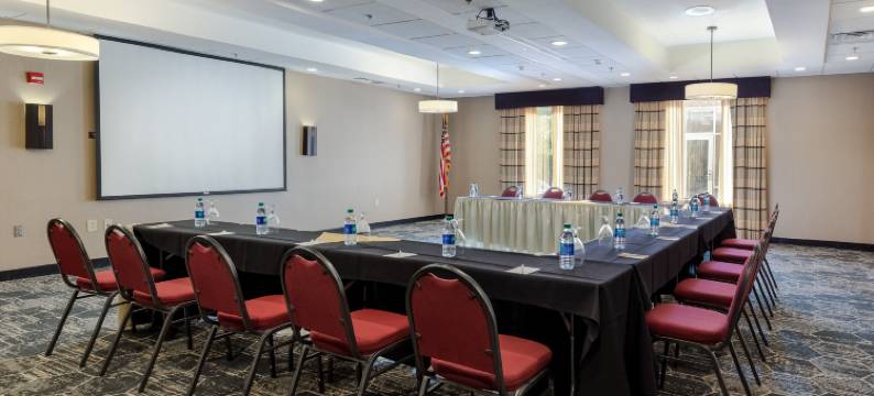 希尔顿逸林酒店-萨凡纳机场(DoubleTree by Hilton Savannah Airport)图片