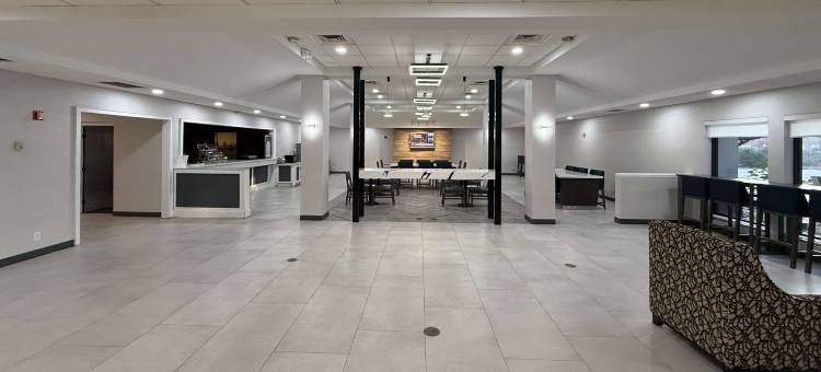 阿伦港巴顿坊西凯艺套房酒店(Quality Inn & Suites Baton Rouge West - Port Allen)图片