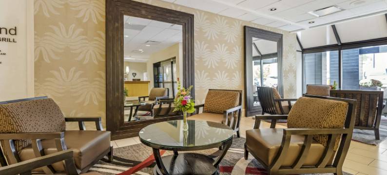 因塔内与高地俱乐部贝斯特韦斯特优质酒店(Best Western Plus InnTowner Madison)图片