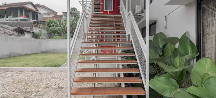 红门酒店普拉斯-近伦邦公园及动物园(RedDoorz Plus Near Lembang Park & Zoo)图片