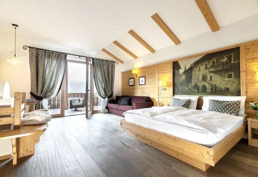 Pineta Nature Resort Hotel Overview