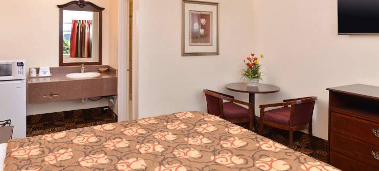 克拉马斯福尔斯美洲最佳价值套房酒店(Americas Best Value Inn & Suites Klamath Falls)图片