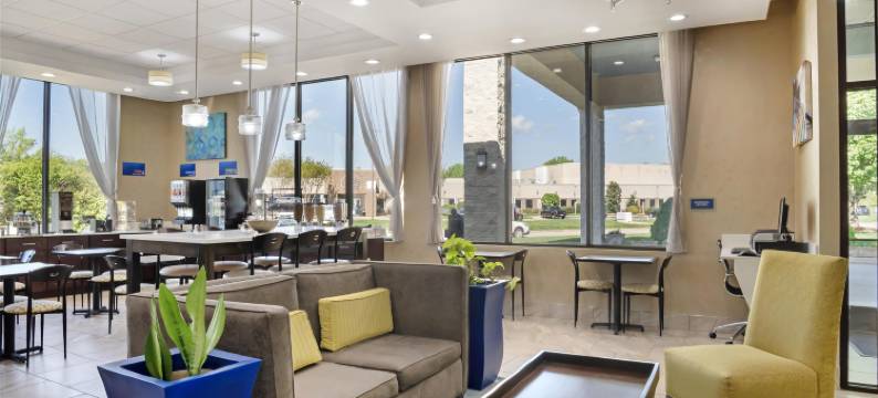 门罗贝斯特韦斯特套房酒店(Best Western Inn  Suites - Monroe)图片