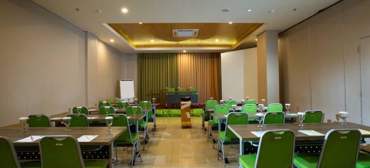 玛琅迈克斯万酒店(Ascent Hotel & Cafe Malang)图片