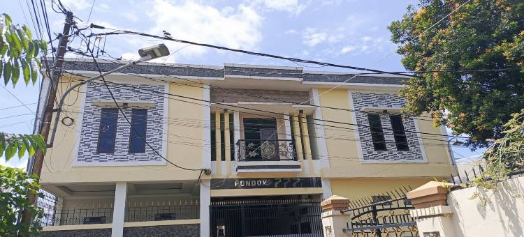 OYO 酒店777号巴鲁加旅馆靠近肯达里萨雷沃音乐工作室(Hotel O Pondok Baruga 777 Near Sarewo Musik Studio Kendari)图片