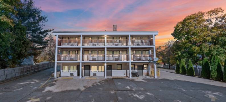 绿色港湾酒店(Green Harbor Hotel)图片