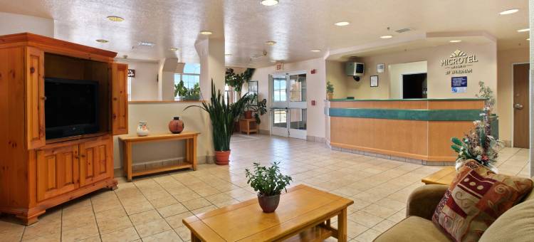 阿尔伯克尔基西温德姆麦客达套房酒店(Microtel Inn & Suites by Wyndham Albuquerque West)图片