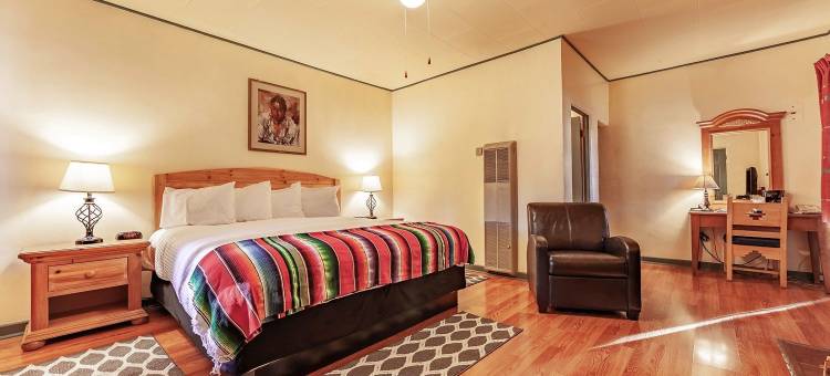 普埃布罗旅舍(El Pueblo Lodge)图片