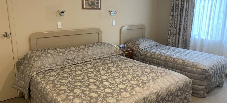 尔舒柯莱特武器汽车小屋(ASURE Camelot Arms Motor Lodge)图片