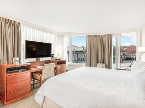 维多利亚丽晶海滨套房酒店