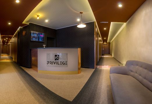 Privilege Suites by Central Park Hotel Overview