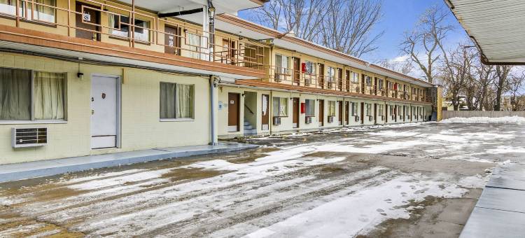 OYO伊利诺伊皮奥里亚I-74酒店(OYO Hotel Downtown Peoria I-74)图片