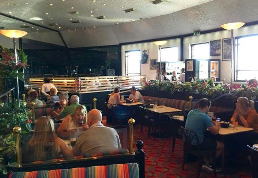 Damon’s Hotel Hotel Overview