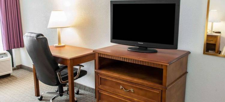 品质酒店及套房(Quality Inn and Suites Indianapolis)图片