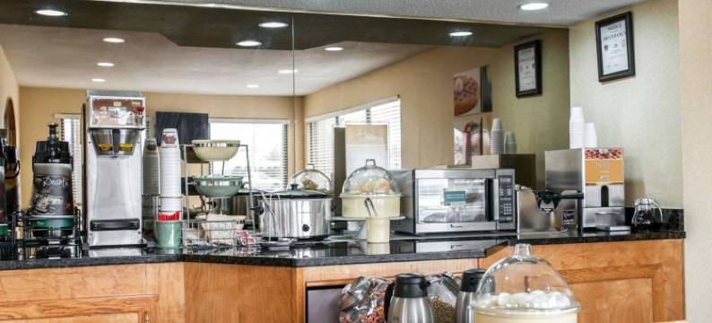 品质酒店及套房(Quality Inn and Suites Indianapolis)图片