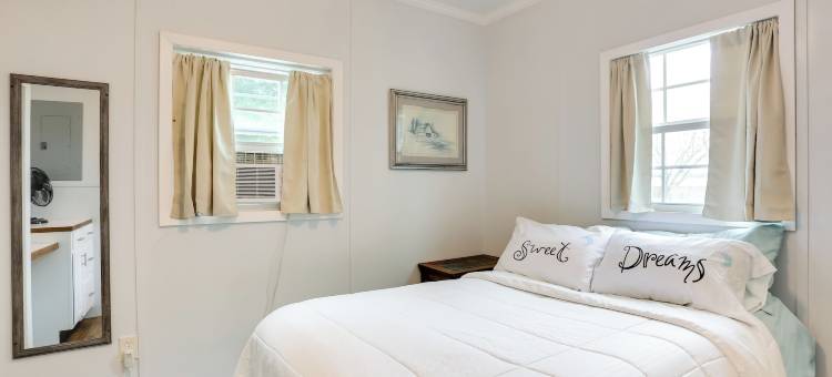 靠近公园和湖泊：宠物友好温妮小屋(Near Parks & Lakes: Pet-Friendly Winnie Cottage)图片