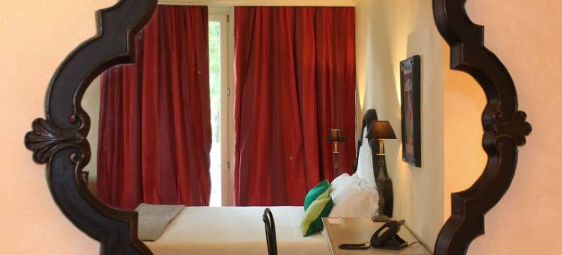 斯里酒店(Siri Hotel)图片