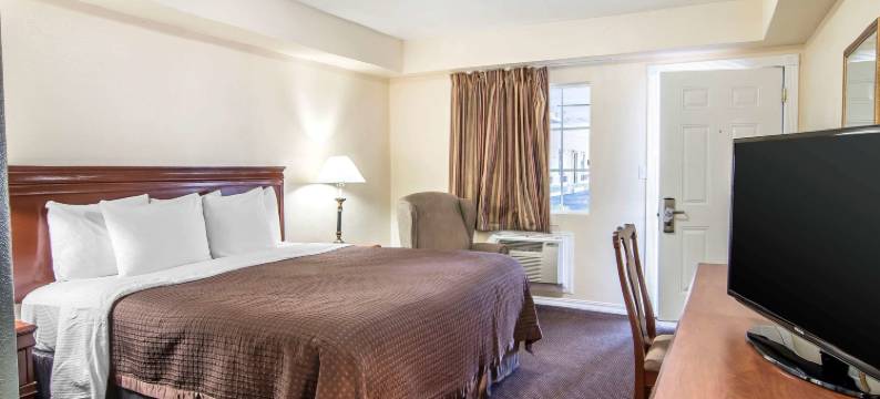 罗德威酒店梅德福南I-5(Rodeway Inn Medford South I-5)图片