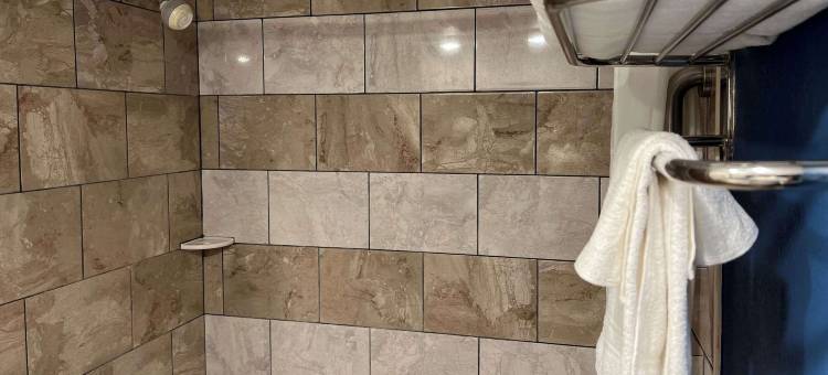 路易斯维尔东品质套房酒店(Quality Inn & Suites Louisville East)图片