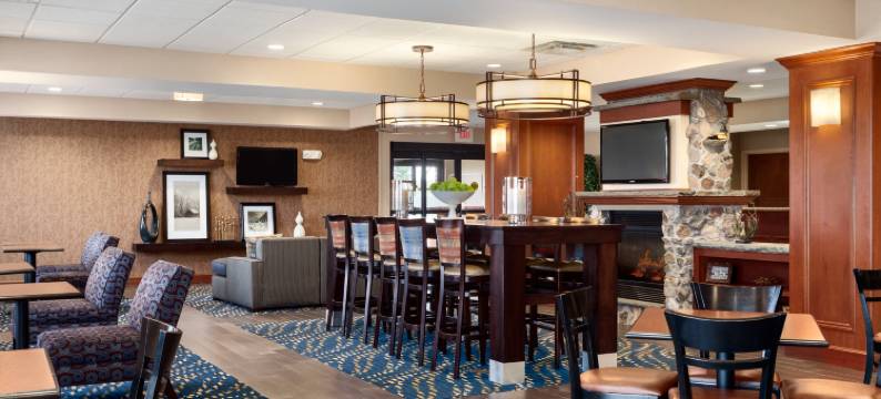 希尔顿欢朋酒店-沃特敦(Hampton Inn Watertown)图片