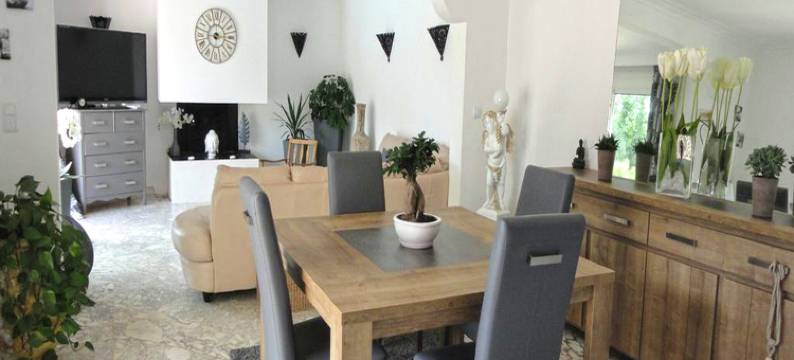 Villa in Puget-sur-Argens with Pool & Garden图片