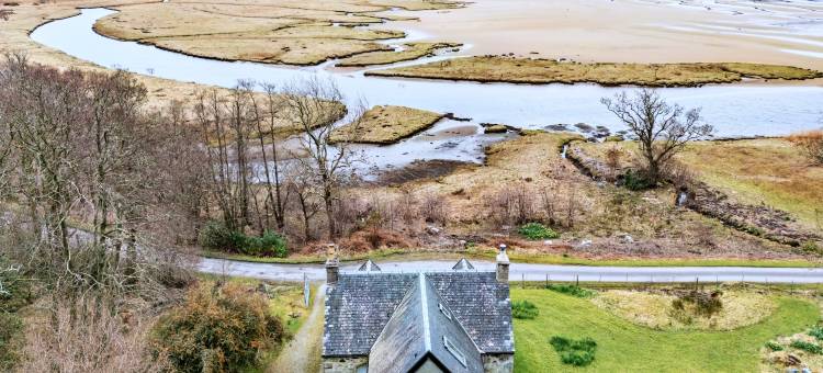 Cottage by Loch with Stunning Views图片