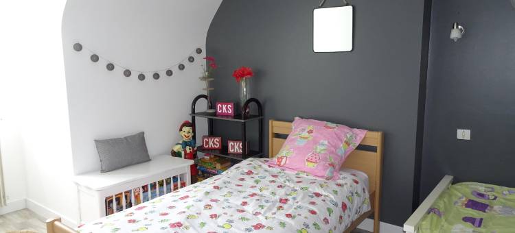 Holiday Home in Guerlesquin near Lake图片