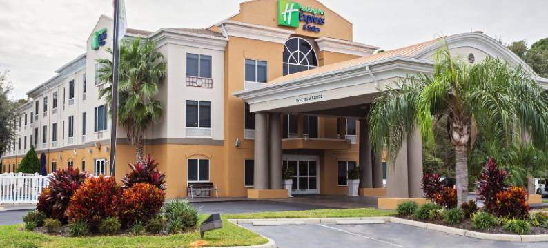 塔瓦雷斯智选假日酒店及套房(Holiday Inn Express & Suites TAVARES - LEESBURG by IHG)图片