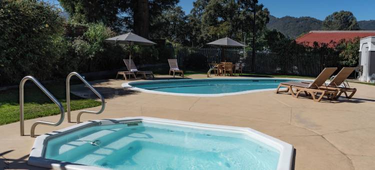 尤凯亚速 8 酒店(Super 8 By Wyndham Ukiah)(The Orchard Hotel Ukiah Wine Country Free Breakfast, Pool, & Hot Tub)图片