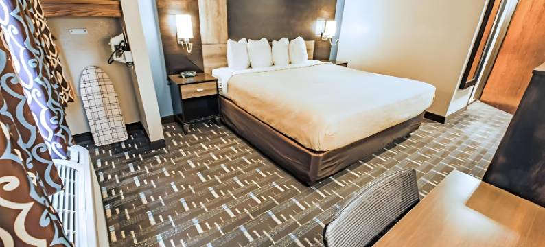 盖尔斯堡凯艺酒店 - 近 34 号美国国道及 I-74(Quality Inn Galesburg Near US Highway 34 and I-74)图片