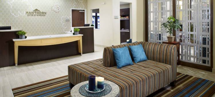 威灵特里德尔菲亚高地浩枫温德姆公寓(Hawthorn Suites by Wyndham Wheeling at the Highlands)图片