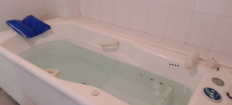 宜必思赛特巴拉吕克莱班安康水疗酒店(Ibis Sète Balaruc les Bains Bien-être et Spa)图片