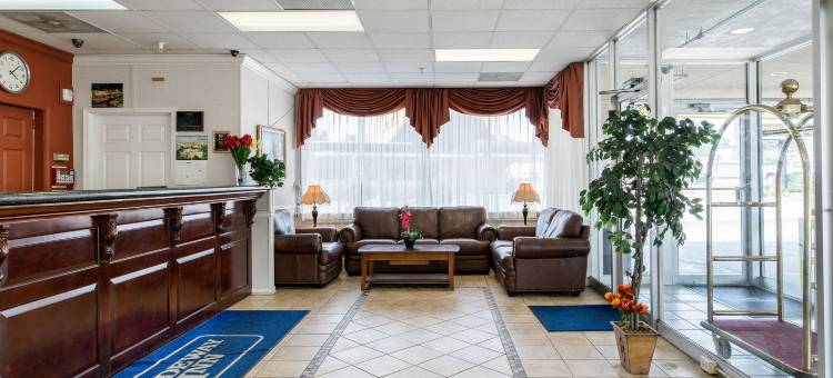 纽华克罗德威旅馆(Rodeway Inn University)图片