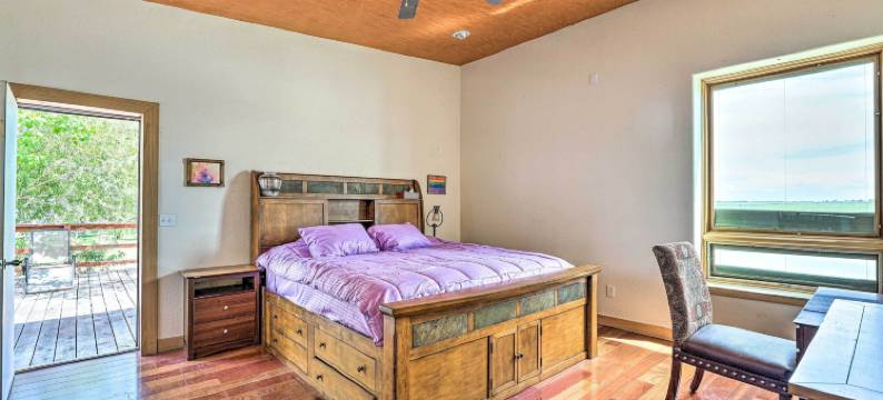 湖边乡村家园 w/ 滑水梯 & 蹦床！(Lakefront Country Home w/ Waterslide & Trampoline!)图片