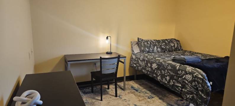 Spacious Apartment with Private Balcony - Modern Comfort and Convenience图片