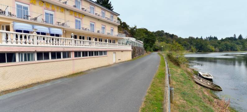 Contact Hotel le Moulin Neuf Chantonnay图片