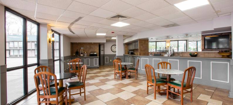 波特艾伦旅馆(Port Allen Inn)图片