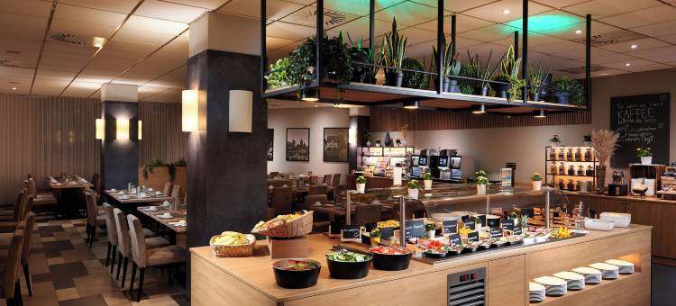 西南公园诺威纳酒店(Novina Hotel Suedwestpark Nuernberg)图片