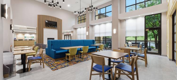 伍德斯托克欢朋套房酒店(Hampton Inn & Suites Woodstock)图片