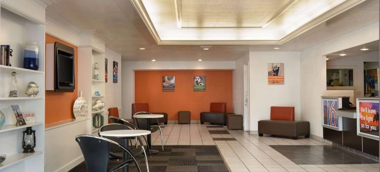 圣西蒙-赫氏古堡地区6号汽车旅馆(Motel 6 San Simeon, CA - Hearst Castle Area)图片