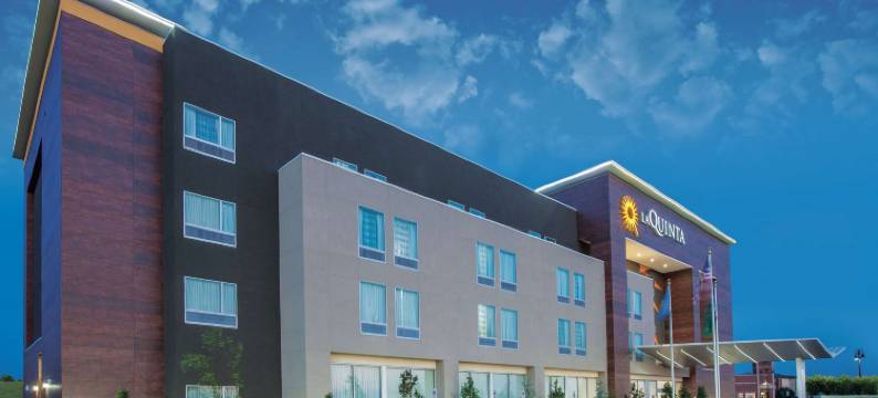 塔尔萨断箭市拉昆塔温德姆套房酒店(La Quinta Inn & Suites by Wyndham Tulsa Broken Arrow)图片