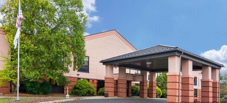 卡尼斯维尔-马丁斯堡品质套房酒店(Quality Inn & Suites Kearneysville - Martinsburg)图片