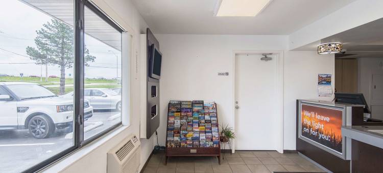 密苏里堪萨斯城 - 机场 6 号汽车旅馆(Motel 6 Kansas City, MO - Airport)图片