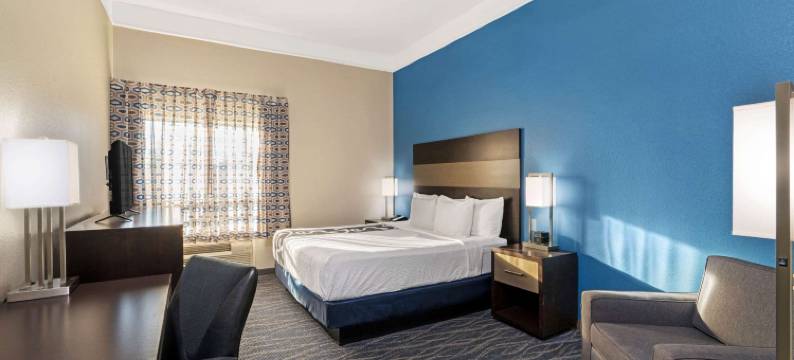 凤凰城I-10西拉昆塔温德姆套房酒店(La Quinta Inn & Suites by Wyndham Phoenix I-10 West)图片