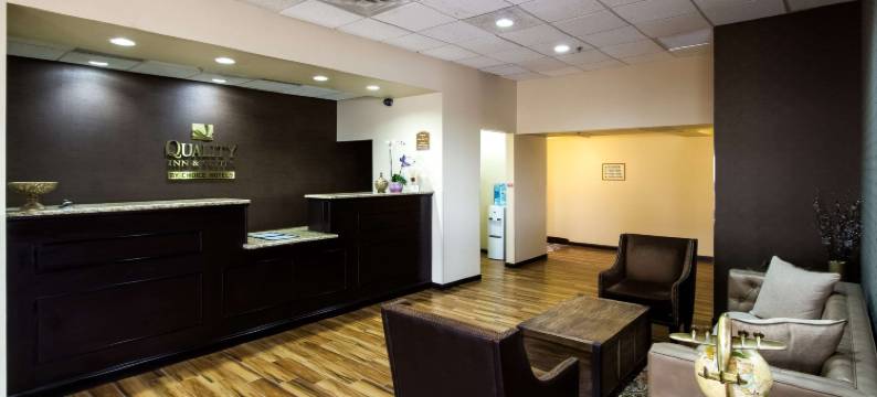 莫林-阔德城凯艺套房酒店(Quality Inn & Suites Moline - Quad Cities)图片