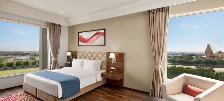 甘地达姆希纳温德姆华美达酒店(Ramada by Wyndham Gandhidham Shinay)图片