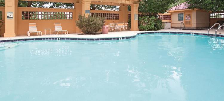 科罗拉多斯普林斯南机场拉昆塔温德姆套房酒店(La Quinta Inn & Suites by Wyndham Colorado Springs South AP)图片