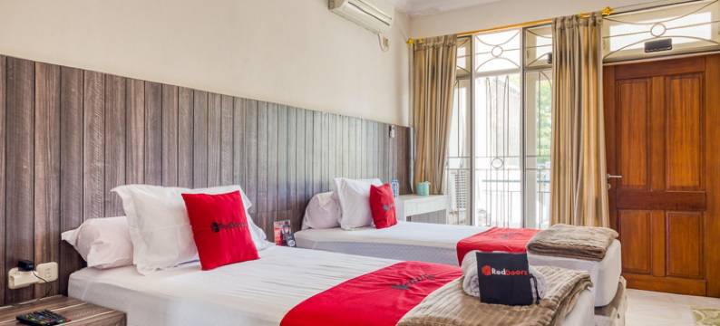 红多兹酒店-近泗水UNTAG(RedDoorz Near Untag Surabaya)图片