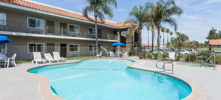 赫米特Travelodge by Wyndham(Travelodge Hemet CA)(Travelodge by Wyndham Hemet CA)图片